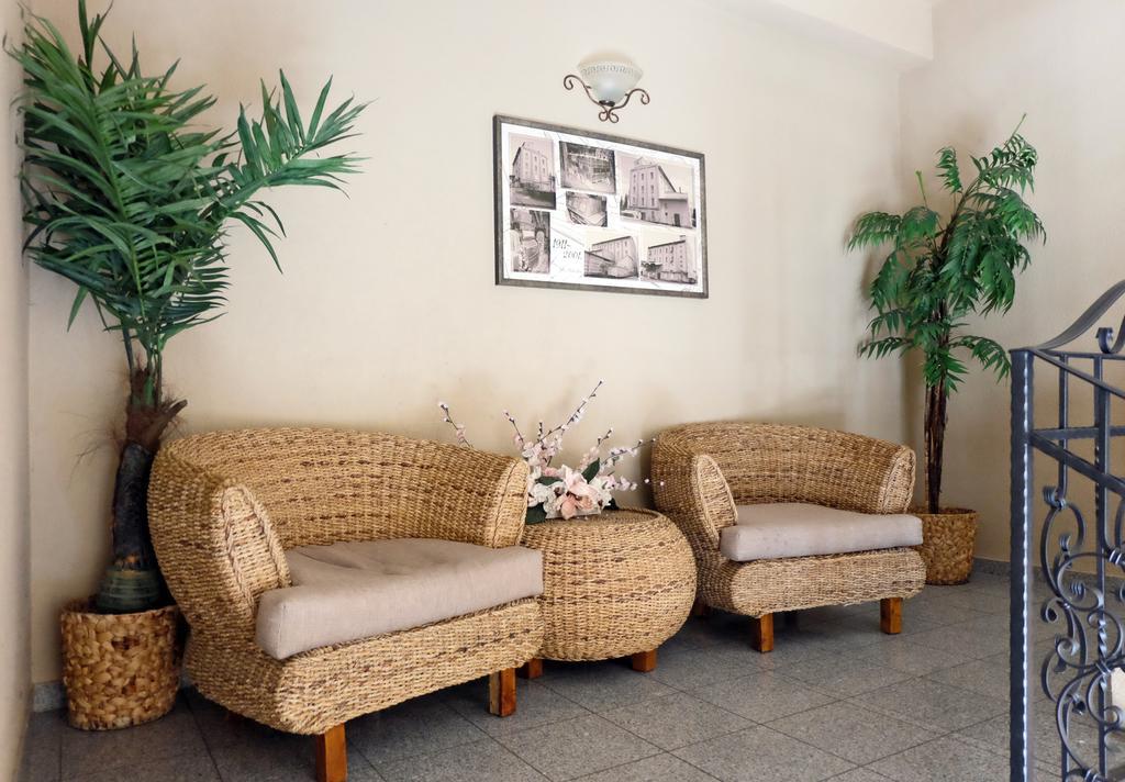 Malom Club Panzio Bed & Breakfast บายา ภายนอก รูปภาพ